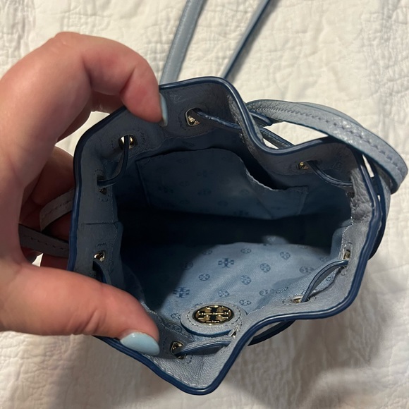 Tory Burch blue gray mini bucket bag - Picture 4 of 4